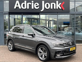 Volkswagen Tiguan 1.5 TSI ACT Highline Business R | AUTOMAAT |WEGKLAPBARE TREKHAAK | PANO DAK | 19 INCH | APPLE & ANDROID AUTO | R-LINE |