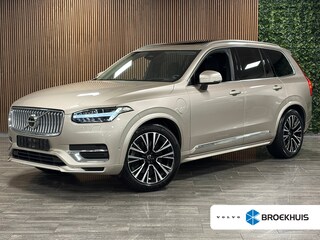 Volvo XC90 T8 AWD Recharge Ultra Bright | Bowers & Wilkins | Luchtvering | All Season Banden | 360 Camera | Head-Up Display | 455pk | Adaptieve Cruise Control | Stoelverwarming voor+achter | Stuurwielverwarming | Schuifdak | 20 Inch | Full LED  Meesturende koplampen | Pilot Assist | BLIS Dode Hoek Detectie | Alcantara hemelbekleding | Lederen handgrepen en zonnekleppen | Elektrische voorstoelen geheugen | Lederen bekleding | Zitting verlenging voorstoelen | Lederen Dashboard | Google Infotainment | Keyless Drive | Parkeersensoren voor+achter | Privacy Glass | Elektrisch bedienbare achterklep | Geïntegreerde zongordijnen achterportieren | Geïntegreerd kinderzitje achterin | Verlichte instaplijsten | 7-Persoons | 4-Zone Climate Control | DAB Radio | Apple Carplay/Android Auto | Alarm Klasse III | Draadloos telefoon opladen | Volvo On Call met mobiele App functie | Bright Dusk Blue Metallic |