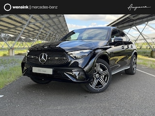 Mercedes-Benz GLC 300e 4MATIC Business Solution AMG | Night | Panoramaschuifdak | Premium Pakket | Digital light | Treeplanken | Trekhaak |