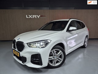 BMW X1 XDrive20i High Executive | Clima | Navi | Pano | Cruise | Camera | Stoelverwarming |