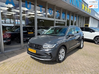 Volkswagen Tiguan 1.5 TSI Elegance 150pk HEAD-UP DISPLAY , ACHTERUIT CAMERA