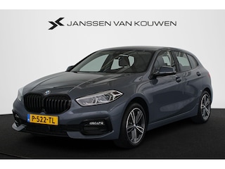 BMW 118i Executive Sport Line Stoelverwarming Trekhaak Live Cockpit Professional