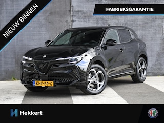 Alfa Romeo Junior Sport Speciale 1.2 Turbo Hybrid 145pk Automaat TECHNO-PACK | 18''LM | DODE HOEK | STOELVERW. | PDC + CAM.