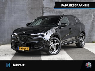 Alfa Romeo Junior Sport Speciale 1.2 Turbo Hybrid 145pk Automaat PANO | TECHNO-PACK | 18''LM | DODE HOEK | STOELVERW. | PDC + CAM.