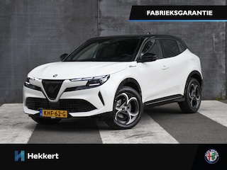 Alfa Romeo Junior Sport Speciale 1.2 Turbo Hybrid 145pk Automaat TECHNO-PACK | 18''LM | DODE HOEK | STOELVERW. | PDC + CAM.