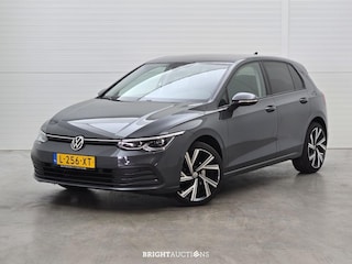 Volkswagen Golf 1.0 eTSI Life Business
