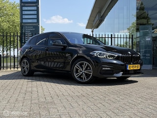 BMW 118i High Executive|Leer|Stoelverwarming