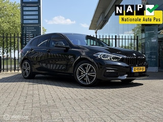 BMW 118i High Executive|Leer|Stoelverwarming