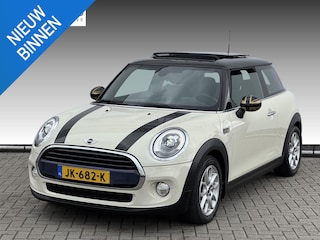 Mini Cooper 1.5 Chili Serious Business NL-AUTO | PANODAK | LED