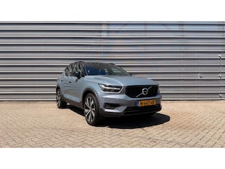 Volvo XC40 T5 262PK R-Design | Panoramadak | Trekhaak | Adap Cruise | Stoel&Stuur Verw. | Keyless