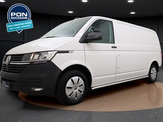 Volkswagen Transporter 2.0 TDI L2H1 28 | Trekhaak | Camera | Parkeerhulp | Versterkte Vering | Laadruimte Betimmering | Carplay |