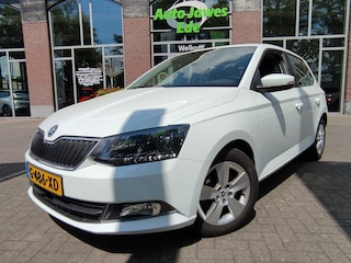 Skoda Fabia 1.0 Ambition Parkeersensoren - LMV - Apple Carplay/Android Auto - Airco - Cruise control