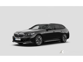 BMW 530e xDrive Touring M Sport | Bowers & Wilkins | Head-Up | 360° | Driving Ass. Prof.| Trekhaak | Comfort Access | 20' Inch |