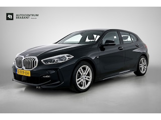 BMW 118i High Executive M-Sport (Dealer onderhoud, Navi Pro, PDC V+A, StoelV, Digitale dash, Etc)