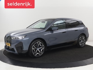BMW iX xDrive40 High Executive 77 kWh | SOH 95,9% | Panoramadak | Laserlicht | Harman/Kardon | 360 Camera | Trekhaak | Leder | Head-Up | 22'' | Stoelverwarming | Carplay | Side Assist | Navigatie