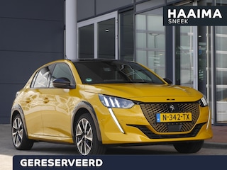 Peugeot 208 EV GT Pack 50 kWh | Adaptive cruise control | Navigatie | Achteruitrijcamera | Alcantara bekleding | Lichtmetalen velgen 17 inch | Panorama dak | Afneembare trekhaak voor fietsendrager | Keyless entry en start | Extra getint glas | Stoelverwarming