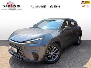 Lexus LBX Business Line 2WD, 4 seizoenbanden, Stoel en stuur verwarming, Dode hoek detectie,