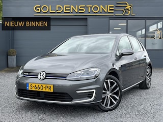 Volkswagen Golf 1e Eigenaar,SOH % 84.64,Navi,Camera,Draadloos Opladen,Dealer Onderhouden,Clima,Adaptief Cruise,Carplay,Lm velgen,Apk tot 04-2027