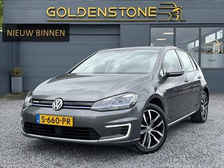 Volkswagen Golf 1e Eigenaar,SOH % 84.64,Navi,Camera,Draadloos Opladen,Dealer Onderhouden,Clima,Adaptief Cruise,Carplay,Lm velgen,Apk tot 04-2027