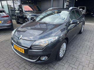 Renault Mégane Estate 1.5 dCi Bose PANO CAMERA CRUISE CLIMA LEDER VOL ORIG NL NAP
