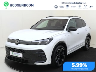 Volkswagen Tiguan 1.5 eHybrid R-Line Edition | SoH 99% | Panoramadak | Trekhaak | Harman/kardon | 360 camera | Lederen bekleding | Black style | Parkeerassistent | Adaptieve demping |