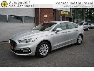 Ford Mondeo 2.0 IVCT HEV Titanium NL AUTO - NAP - AUTOMAAT NAVI - PARKEERSENSOREN V+A - CLIMA - CRUISE - DAB+ - RIJSTROOKSENSOR - LM VELGEN - AUT. VERLICHTING - 4 ELEKTR RAMEN / SPIEGELS
