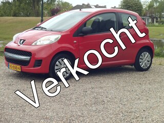 Peugeot 107 1.0-12V XR