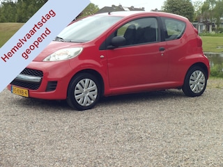 Peugeot 107 1.0-12V XR