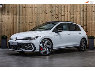 Volkswagen Golf 1.5 eHybrid GTE *Pano*Leder*Head-Up*DCC*Camera*IQ Led*