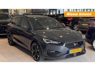 Cupra Leon 1.4 E-HYBRID 245Pk VZ Business Panorama schuifdak Leder Ellec verstelbaar