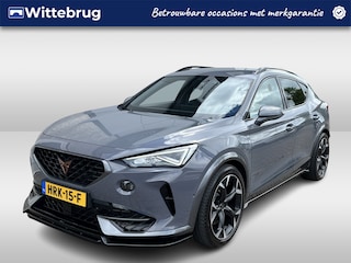 Cupra Formentor 1.4 e-Hybrid VZ Performance / AUTOMAAT/ 245 PK/ MAXTON PAKKET/ ACC/ STUUR+STOELVERWARM./ PARK.SENSOREN V+A/ CAMERA/ DODEHOEK/ FULL LINK/ KEYLESS/ DIGITAL DASH/ RIJ-MODI/ NAVI/ DAB/ CLIMA/ LED/ 19'' LMV