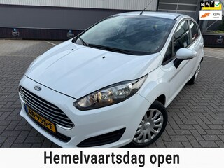 Ford Fiesta 1.0 Style*AIRC* APK*NAP*NAVI*ELKT-RAAM*C-D AFSTAND