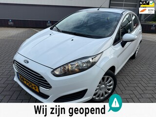 Ford Fiesta 1.0 Style*AIRC* APK*NAP*NAVI*ELKT-RAAM*C-D AFSTAND