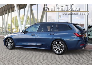 BMW 3-serie Touring (g21) 318i LCI 156PK AUTOMAAT SPORTLINE INNOVATION Panodak | Memory | Live Cockpit | Trekhaak | Camera | HUD | Sfeerverlichting | Hifi | Dab |