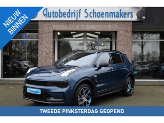 Lynk & Co 01 1.5 MY23! 6.6kWh ZWARTE-HEMEL ROLHOES MY23 360-CAMERA PANO/SCHUIF INFINITY DAB NAVI CARPLAY STOELVERWARMING ELEK.ACHTERKLEP 20"LMV
