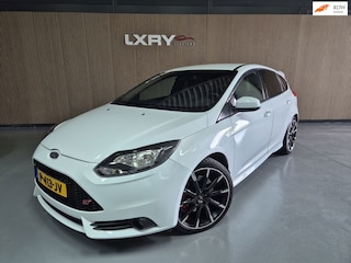 Ford Focus 2.0 EcoBoost ST-3 | Clima | Stoelverwarming |