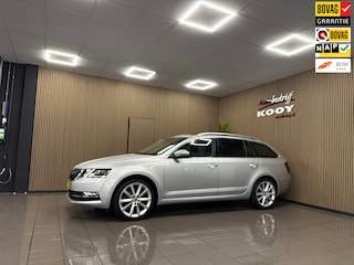 Skoda Octavia Combi 1.0 TSI Greentech Style Business * Automaat / 1e Eig / Panoramadak / Trekhaak / NL Auto *