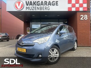 Toyota Verso-S 1.3 VVT-i Dynamic // PANO // CLIMA // CAMERA // LMV // TREKHAAK!!