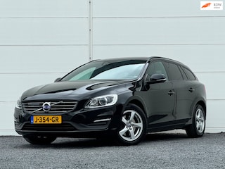 Volvo V60 1.5 T3 Polar+ Adapt cruise Stoelverwarming voor+achter Trekhaak Stuurverwarming 152 PK Onderhoud historie aanwezig.