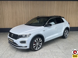 Volkswagen T-Roc 1.5 TSI Sport Business R 3 x R-Line | Trekhaak | Camera | Stoelverwarming