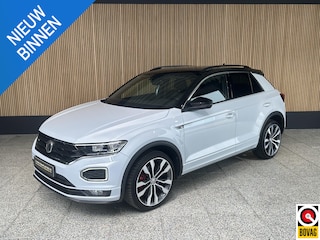 Volkswagen T-Roc 1.5 TSI Sport Business R 3 x R-Line | Trekhaak | Camera | Stoelverwarming