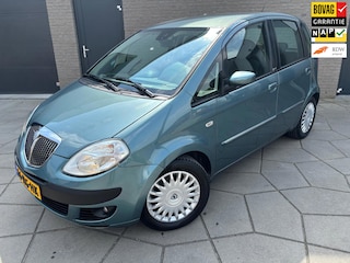 Lancia Musa 1.4-16V Platino| HOGE Instap|5 Drs|AIRCO|ISO-Fix|Armsteun|erg netjes