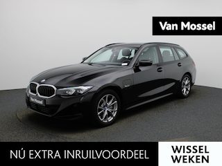 BMW 3-serie Touring 320e | WORDT VERWACHT | ACHTERUITRIJCAMERA | APPLE CARPLAY - ANDROID AUTO | ELEKTRISCHE KOFFERKLEP | TREKHAAK | NAVIGATIE |