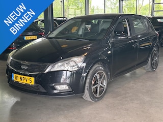 Kia Ceed cee'd 1.6 CVVT X-ecutive