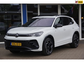Volkswagen Tiguan 1.5 eHybrid 272Pk SOH 100% R-Line Edition Panoramadak 360° camera Trekhaak IQ.Light Leer