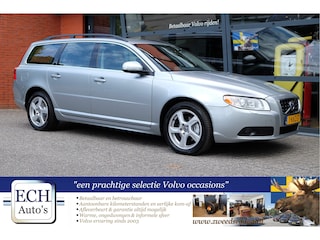 Volvo V70 T4 180 pk Nordic, Leer, Xenon, Navi, Bluetooth, Trekhaak, 17 inch