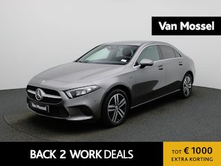Mercedes-Benz A-klasse 250 e | Navigatie | Camera | LED Koplampen | Half Lederen Bekleding | Privacy Glass | Lichtmetalen Velgen |