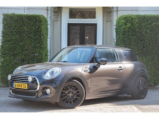 Mini Cooper 1.5 First Born Edition KEYLESS | NAVI GROOT | LED | HALF LEDER | ORG NL 2E EIGN