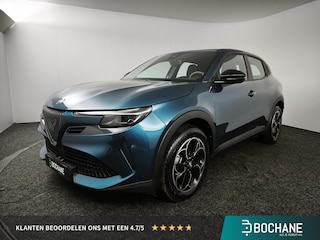 Alfa Romeo Junior Elettrica 54 kWh | Apple CarPlay / Android Auto | Adaptive Cruise Control | Climate Control | Parkeersensoren |