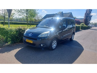 Peugeot Partner 190C 1.6 HDI AIRCO/NAVI BJ 2010